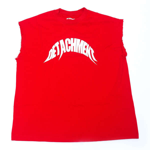 RED SLEEVELESS TOP